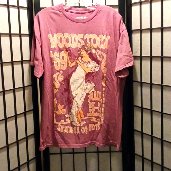 American Classics Tops - American Classics Woodstock tshirt